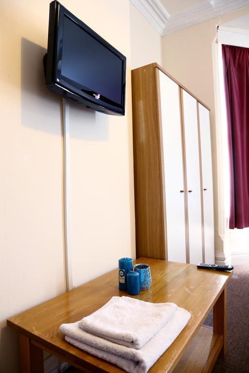 Campbells 2* Leicester